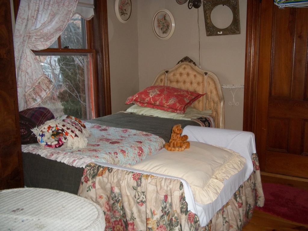 Enchanted Nights Bed & Bath Kittery Szoba fotó