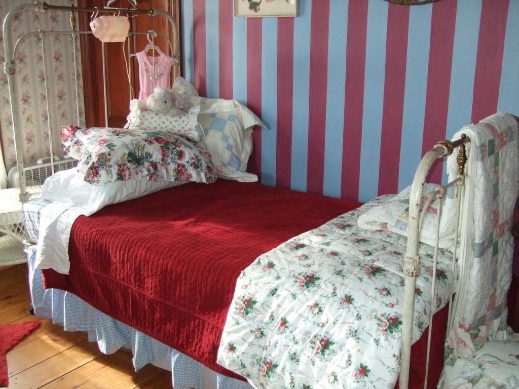 Enchanted Nights Bed & Bath Kittery Szoba fotó